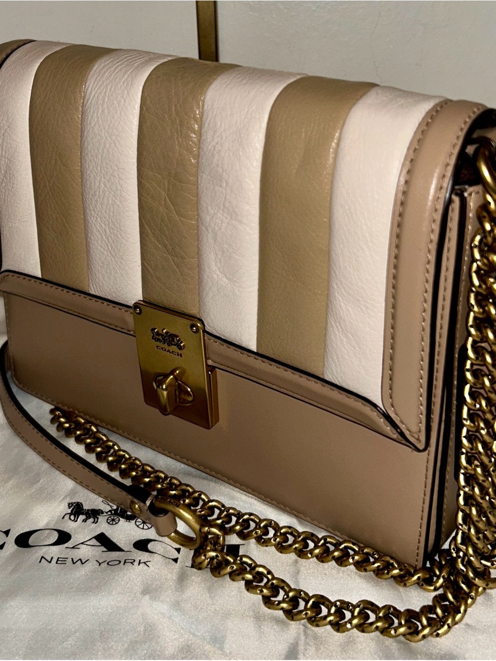Coach Hutton Shoulder Bag With Colorblock Quilting 739 Like New! - Picture 10 of 15